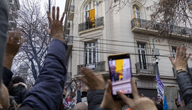 Gobernadores peronistas se reúnen en el PJ en respaldo a Cristina