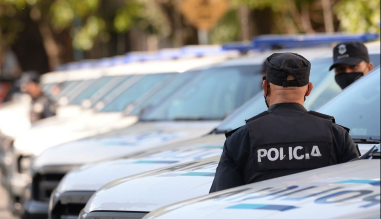La PBA desplazó a 24 jerárquicos de la Policía por sus vínculos con un candidato de LLA