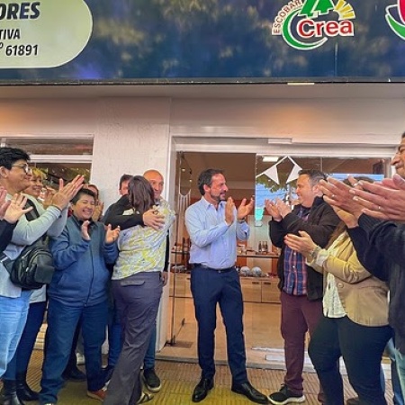 Escobar inauguró la primera tienda de economía social del distrito