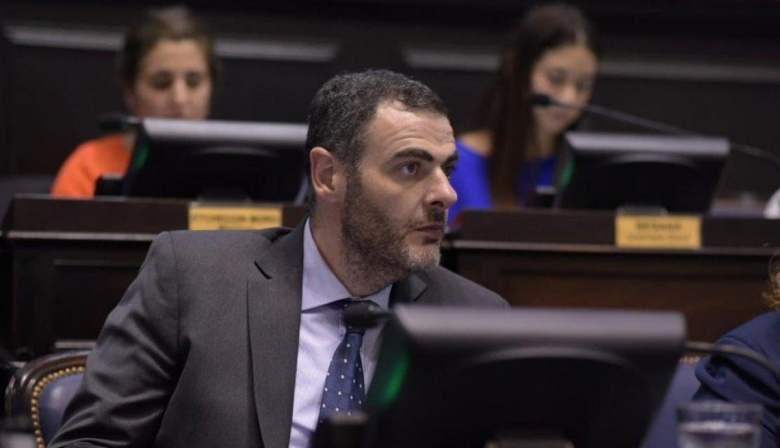 Adrián Urreli: "El gobierno sigue con recetas viejas que no funcionaron"