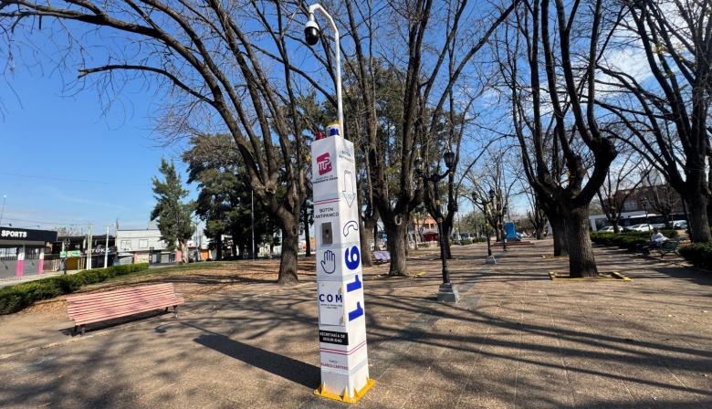 Seguridad: El Municipio de Presidente Perón avanza con la instalación de tótems y cámaras