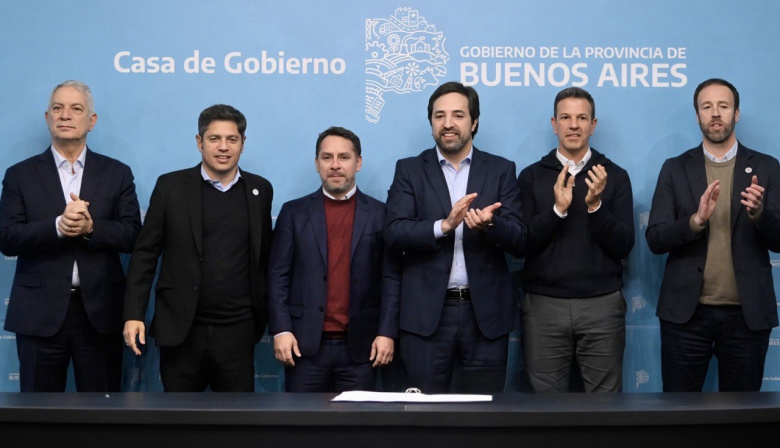 La Plata, Ituzaingó y Roque Pérez recibieron equipamiento informático para fortalecer la Salud
