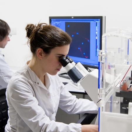 El Gobierno bonaerense dio un nuevo aumento salarial al personal científico