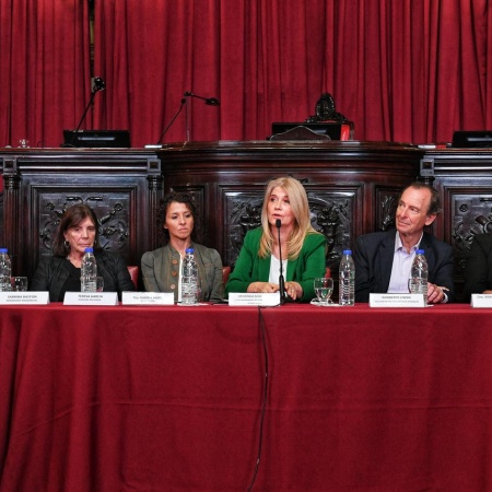 Senado bonaerense: Magario inauguró la tercera edición del programa Voces Adolescentes