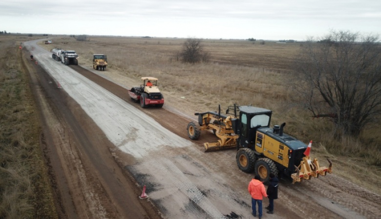 Guaminí: continúan las obras de infraestructura en un tramo de la Ruta Provincial N°85