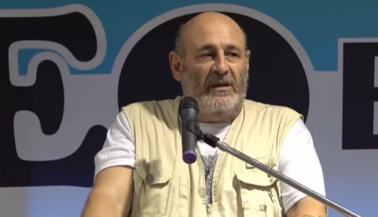 Santiago Cúneo cerró su campaña en La Plata y prometió impulsar el juicio político a Milei