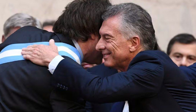 Javier Milei recibe a Mauricio Macri luego de la victoria electoral de La Libertad Avanza