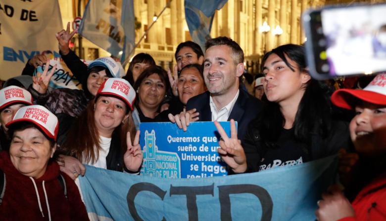 Tras su aprobación, Achával definió a la Universidad de Pilar como "uno de los hitos" de la gestión