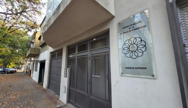 Piden revisar proyecto que habilita a médicos jubilados: temen un impacto económico grave