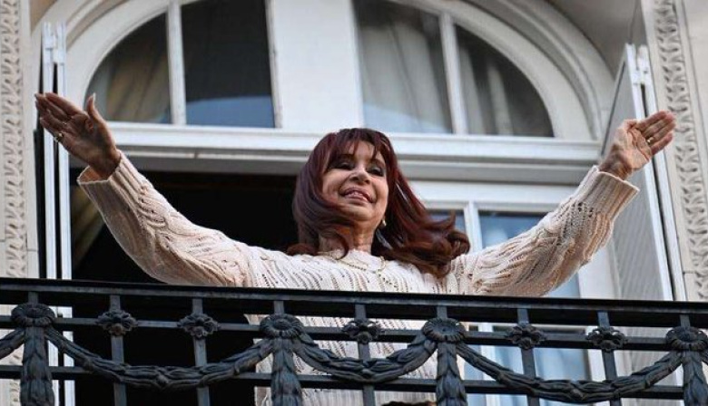 Cristina denunció restricciones arbitrarias en su prisión domiciliaria: “¿Habrá una Constitución especial solo para mí?”