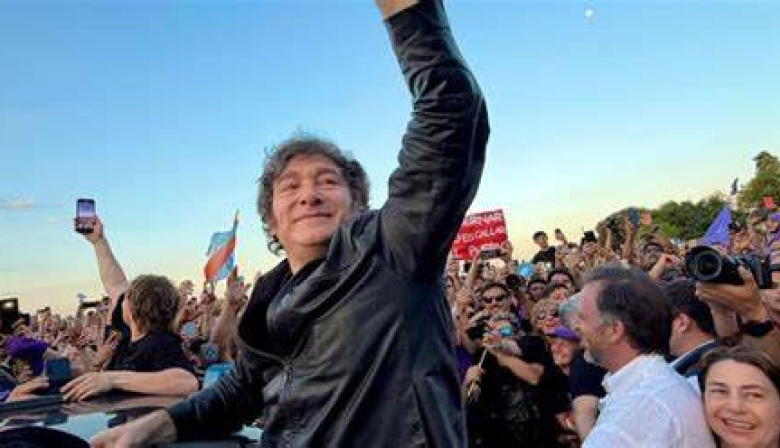 Milei retoma la campaña en Tres de Febrero y el sábado regresa al interior del país