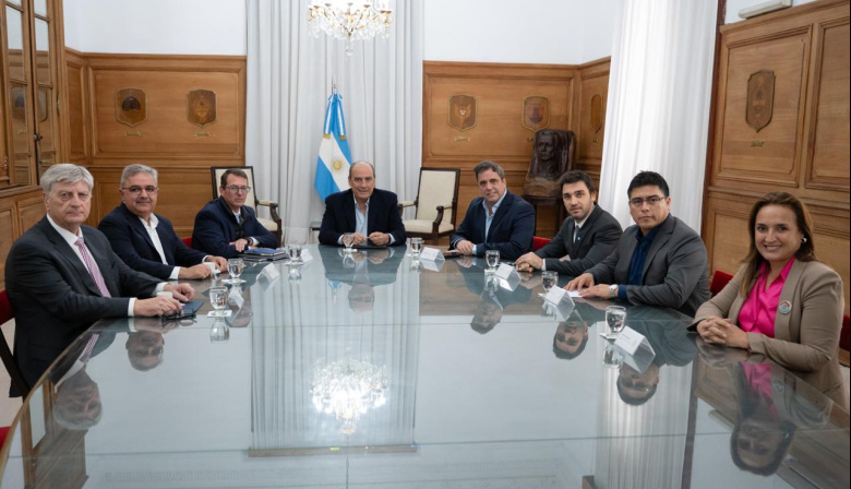 Un grupo de gobernadores le llevó reclamos al Gobierno
