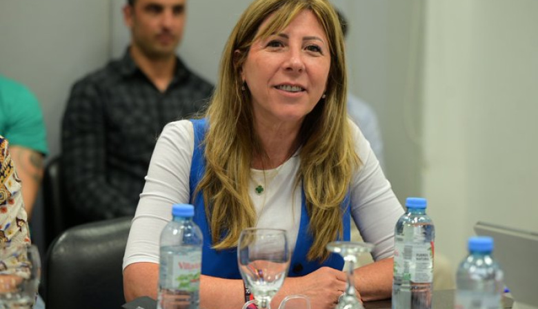 Silvina Vaccarezza: “Con la excusa de desregular, destruyen el campo”