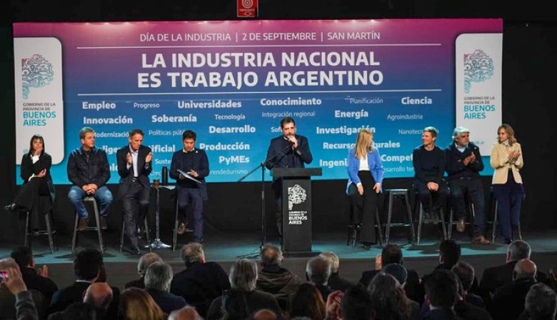 Moreira junto a Kicillof y Massa: “La boleta de Fuerza Patria es el escudo que nos va a proteger de la motosierra”
