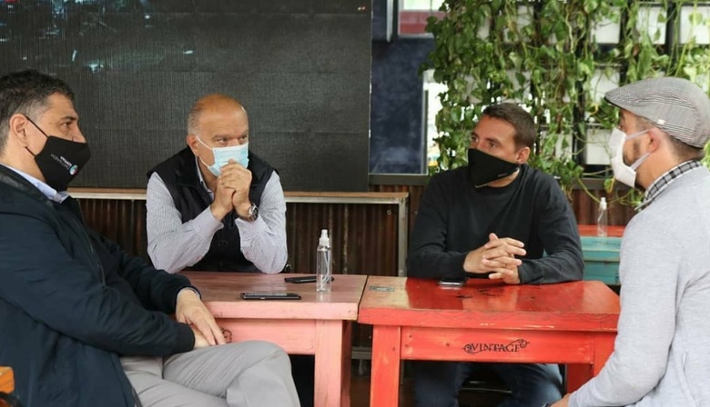 Grindetti y Macri visitaron la obra de semipeatonalización del polo gastronómico