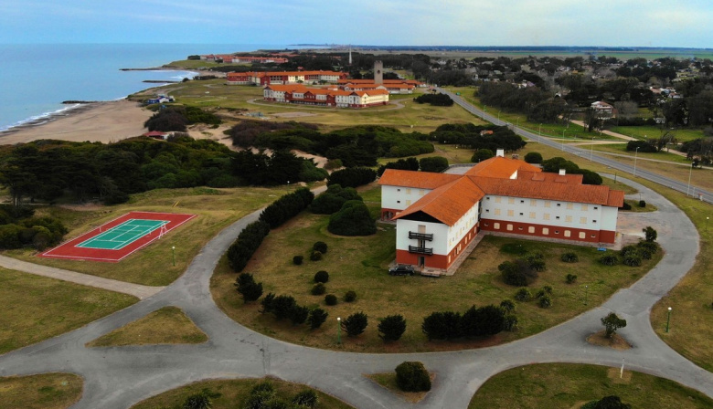 El PJ bonaerense acusa a Milei de destruir el turismo en la provincia