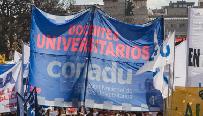 Docentes universitarios anuncian paro desde el 11 de agosto