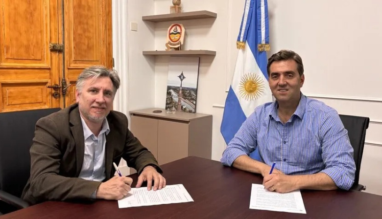 Luján selló un convenio histórico de cooperación con Cruz Roja