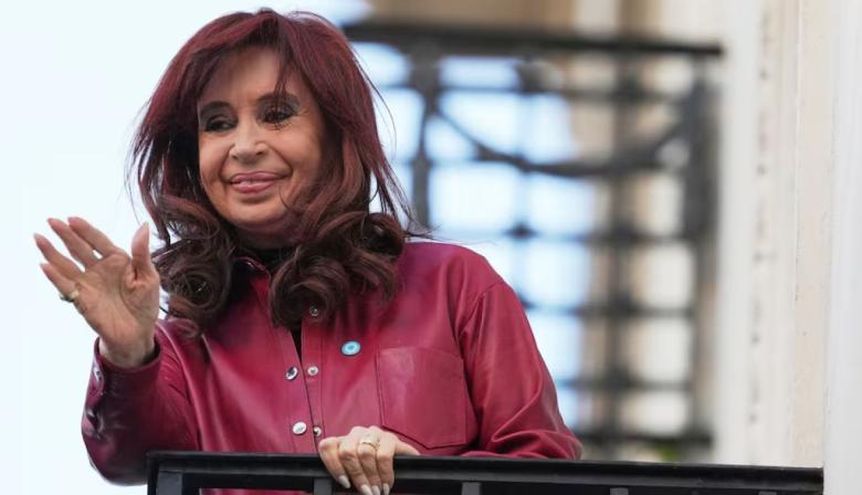 “A trabajar y militar mucho”: Cristina Kirchner le mandó un mensaje al peronismo de Bahía Blanca