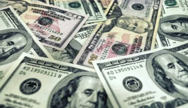Ya no flota: el Tesoro toma la manija del dólar