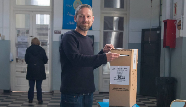 Julián Álvarez y Leandro Decuzzi votaron en Lanús Oeste