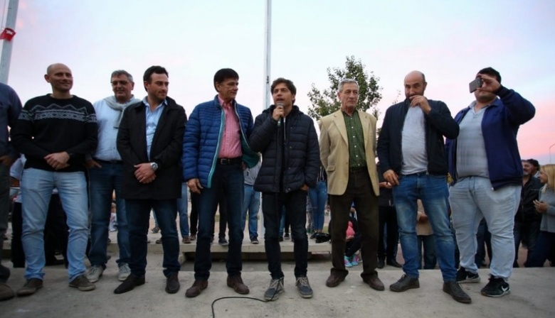 Kicillof visitó Roque Pérez junto a Ralinqueo