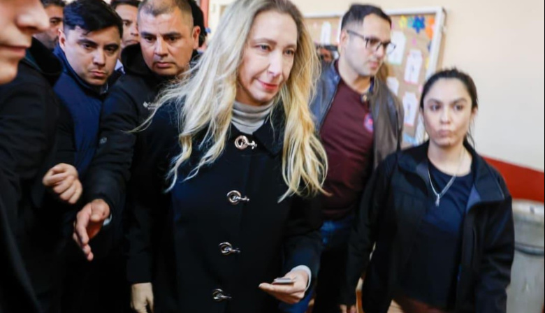 Karina Milei votó en Vicente López y evitó responder preguntas a la prensa