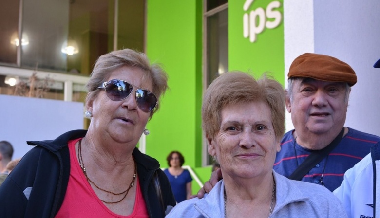 Jubilados y pensionados bonaerenses cobran el medio aguinaldo desde mañana
