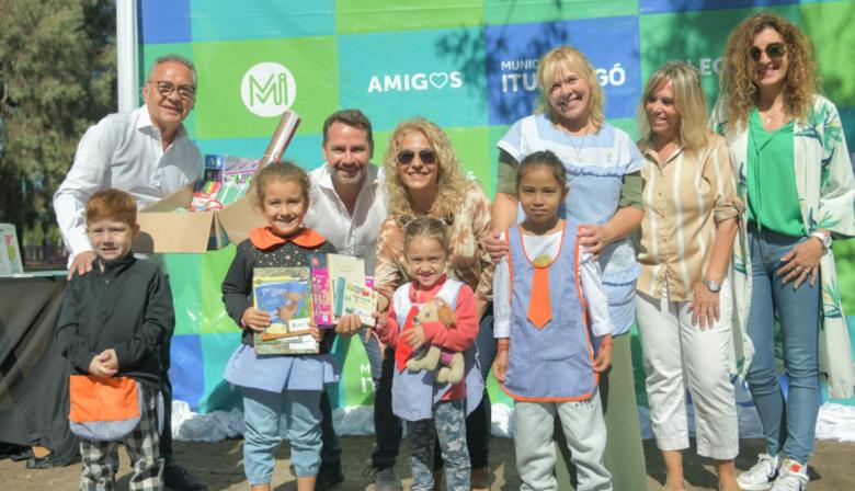 Descalzo entregó materiales educativos a más de 30 instituciones de Ituzaingó