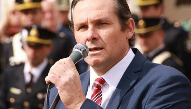 Camilo Etchevarren anunció el pago de una bonificación especial para trabajadores municipales