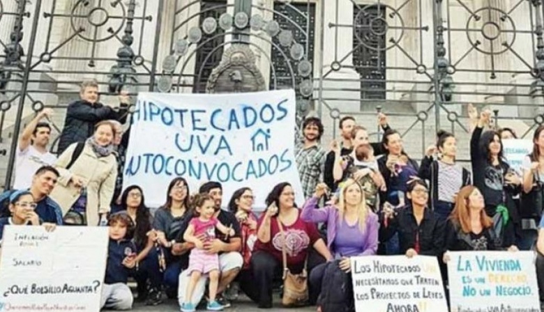 Los hipotecados UVA piden que Ferraresi “avance” en la búsqueda de una solución