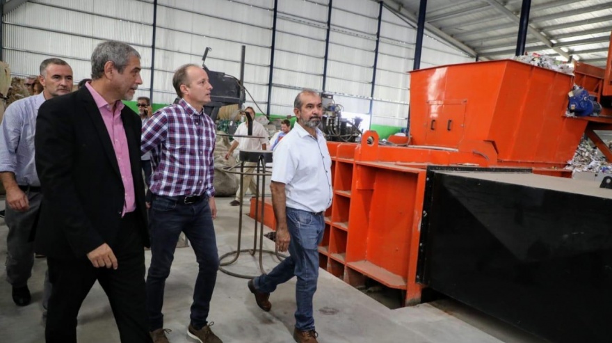 Insaurralde recorrió el Eco Punto de Avellaneda junto a Ferraresi