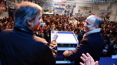 Junto a Máximo Kirchner, Insaurralde lanzó su campaña en Lomas de Zamora: “Vamos a construir la esperanza”