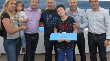 Entrega de viviendas en Lomas de Zamora
