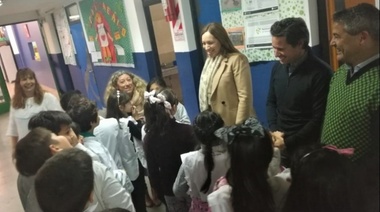 Vidal y Sánchez Zinny visitaron una escuela primaria en Quilmes