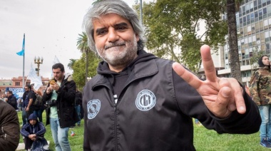 “No vamos a dejar que cuatro individuos vengan a destruir la democracia ni proscribir a CFK”, dijo Correa
