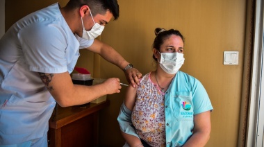 La Municipalidad de Escobar comenzó a vacunar con tercera dosis a todo el personal de salud