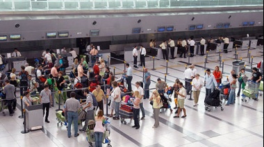 Agencias de viajes contra el DNU: pidieron la declaración de inconstitucionalidad 
