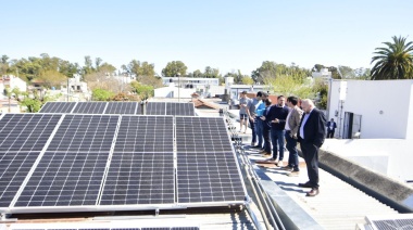 Inauguraron la primera estación de servicio con paneles solares de La Plata