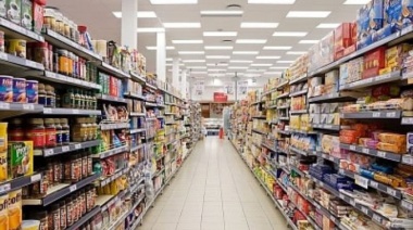 Las ventas en supermercados cayeron un 8,8 % en marzo