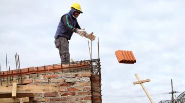 Pehuajó: 69 familias comenzaron a construir sus viviendas gracias a los créditos "Casa Propia"