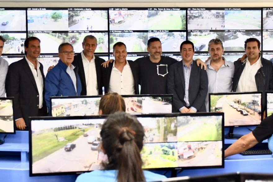 Festa inauguró un nuevo Centro de Control operativo en Moreno
