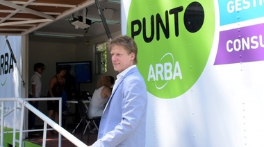 Promotores de ARBA recorren playas para difundir beneficios de operar digitalmente