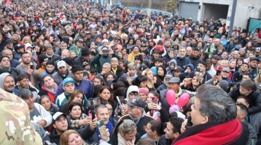 Vecinos de José C. Paz se manifestaron en la Municipalidad pidiendo la reelección Ishii