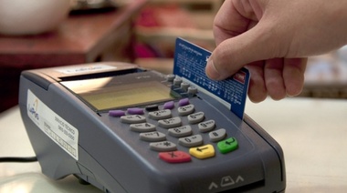 El 40% de los comercios bonaerenses no cumple con la obligación de aceptar el pago con tarjetas