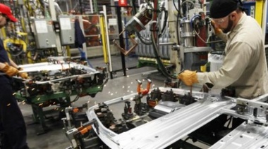 La construcción y la industria volvieron a caer de manera pronunciada en marzo