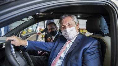 Baradero: El Presidente visitó una autopartista nacional que fabricará piezas para el nuevo modelo Volkswagen Taos
