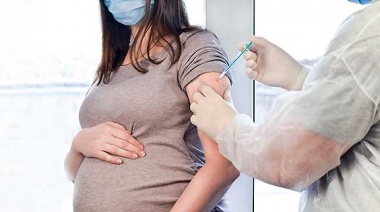 Suman a las embarazadas y personas trasplantadas para recibir la vacuna contra el COVID-19