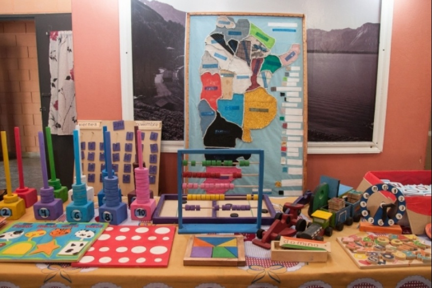 Internos donaron material didáctico para chicos de Escuela Especial de Magdalena