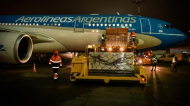 Llegó a Argentina un avión con el reactivo para fabricar las vacunas Sputnik
